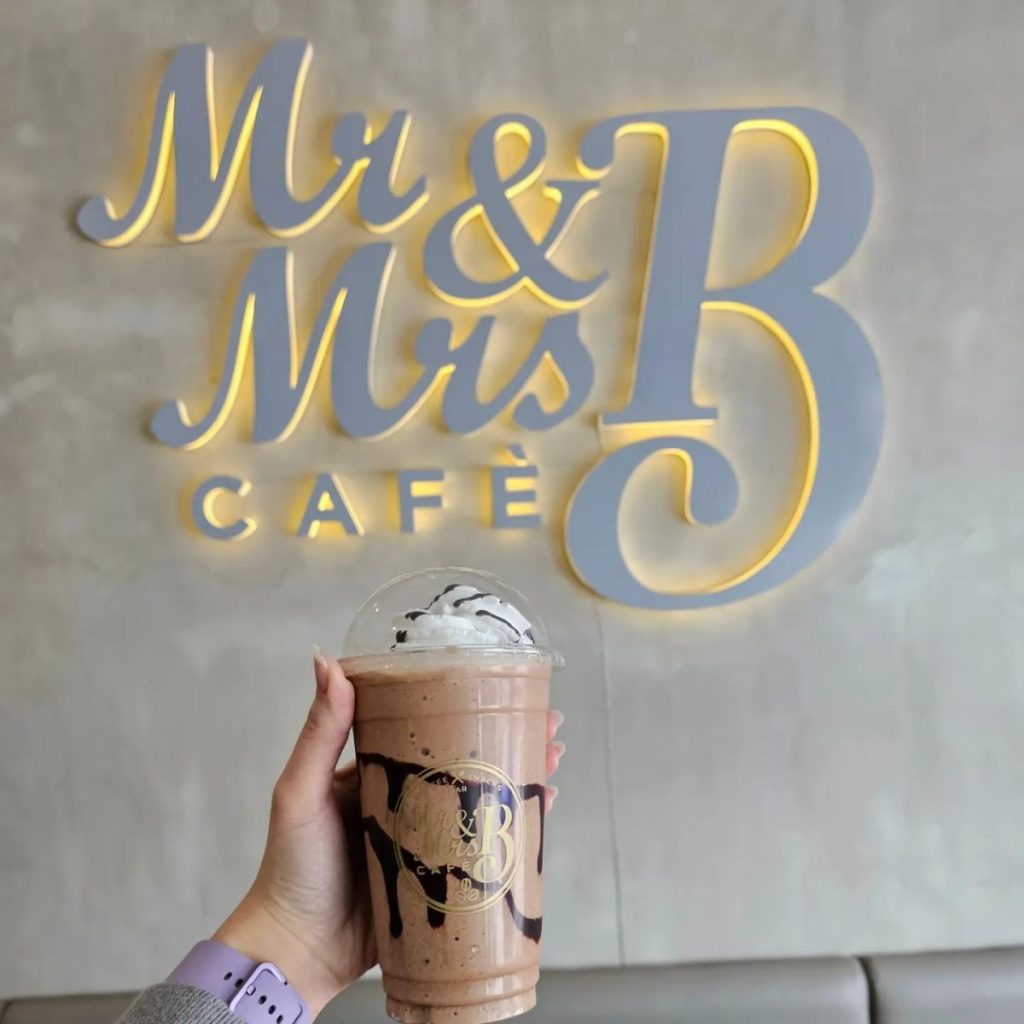 Mr Mrs B CAFE