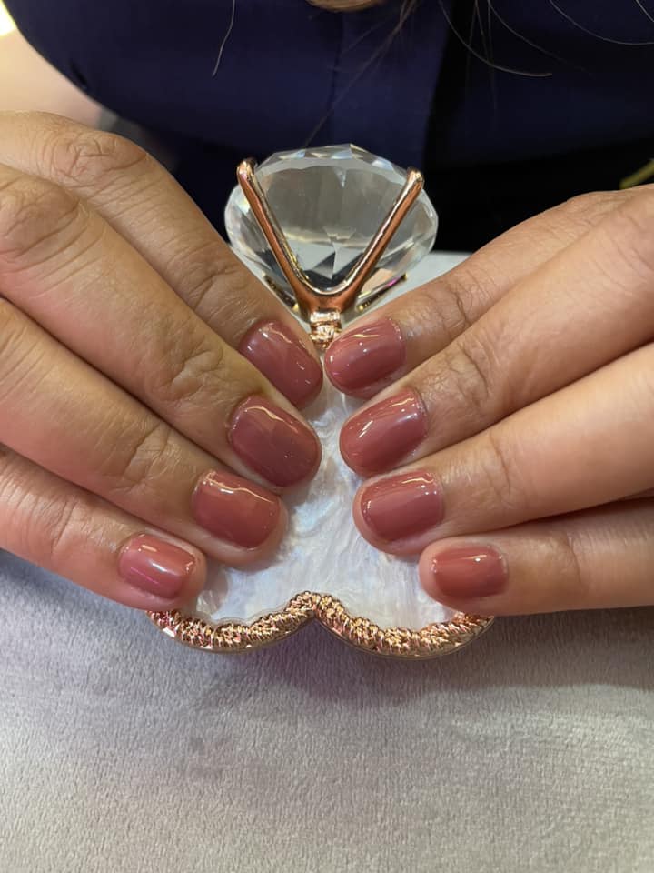 Sissy’s Nails and Lashes Beauty Lounge